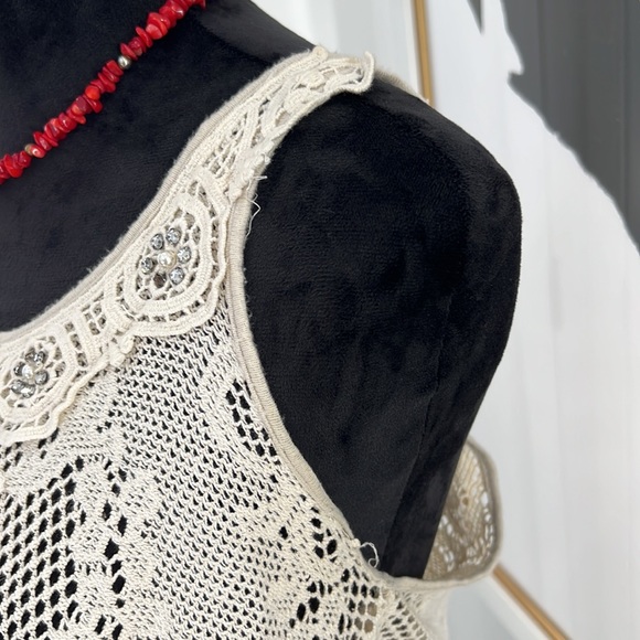 Willow & Clay Tea Stain Lace Flyaway Crochet Crop Top, Size M - Picture 5 of 10